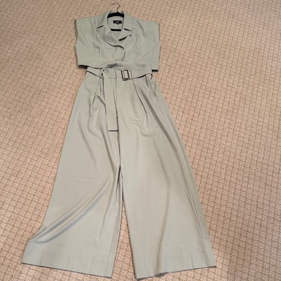 Vici Pants - Elegant Women's Jumpsuit in Light Gray